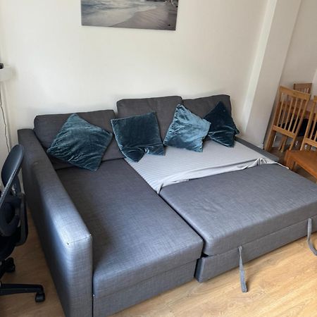 One Bedroom Apartment In Tower Bridge Road Londra Exterior foto