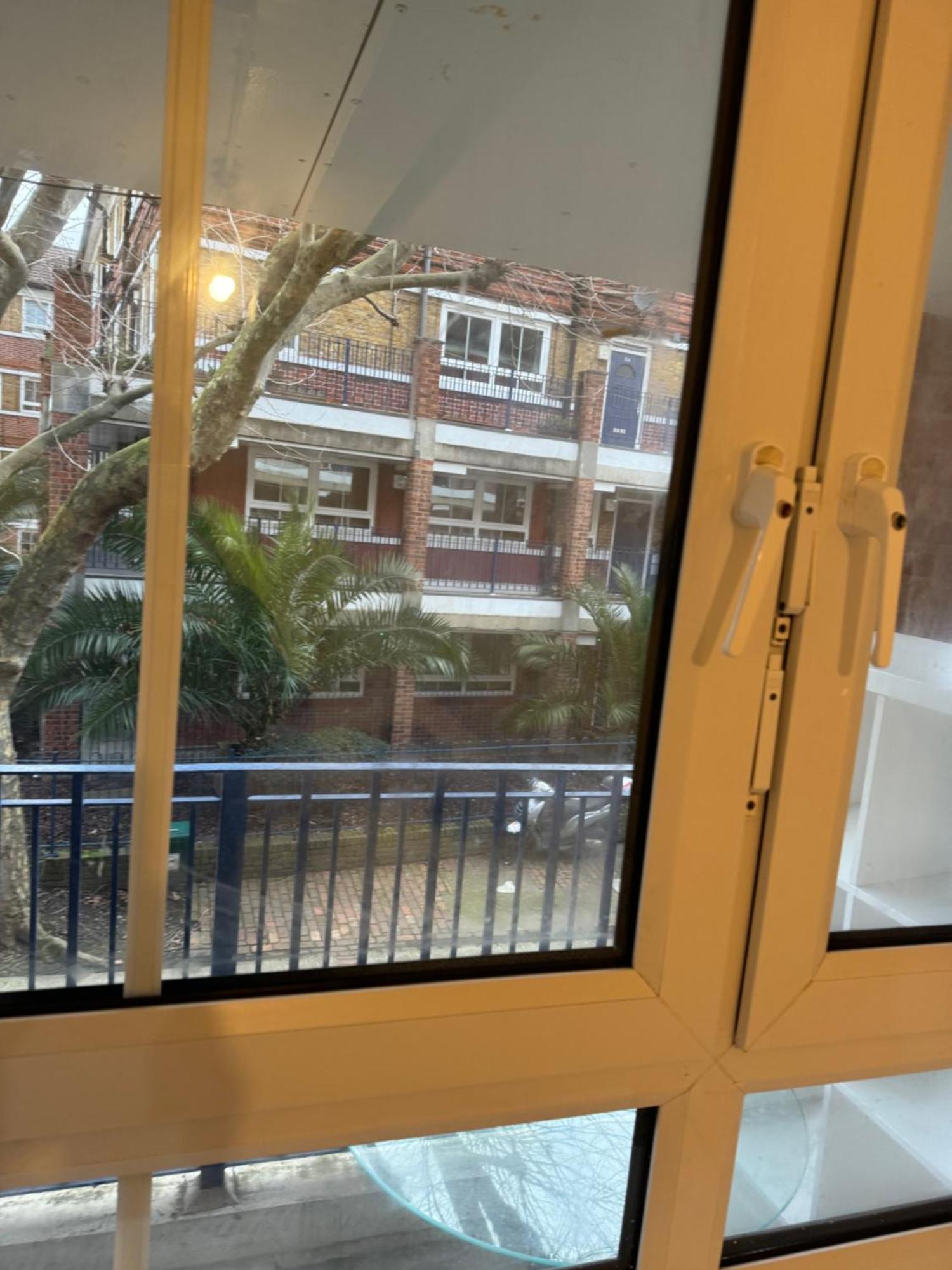 One Bedroom Apartment In Tower Bridge Road Londra Exterior foto