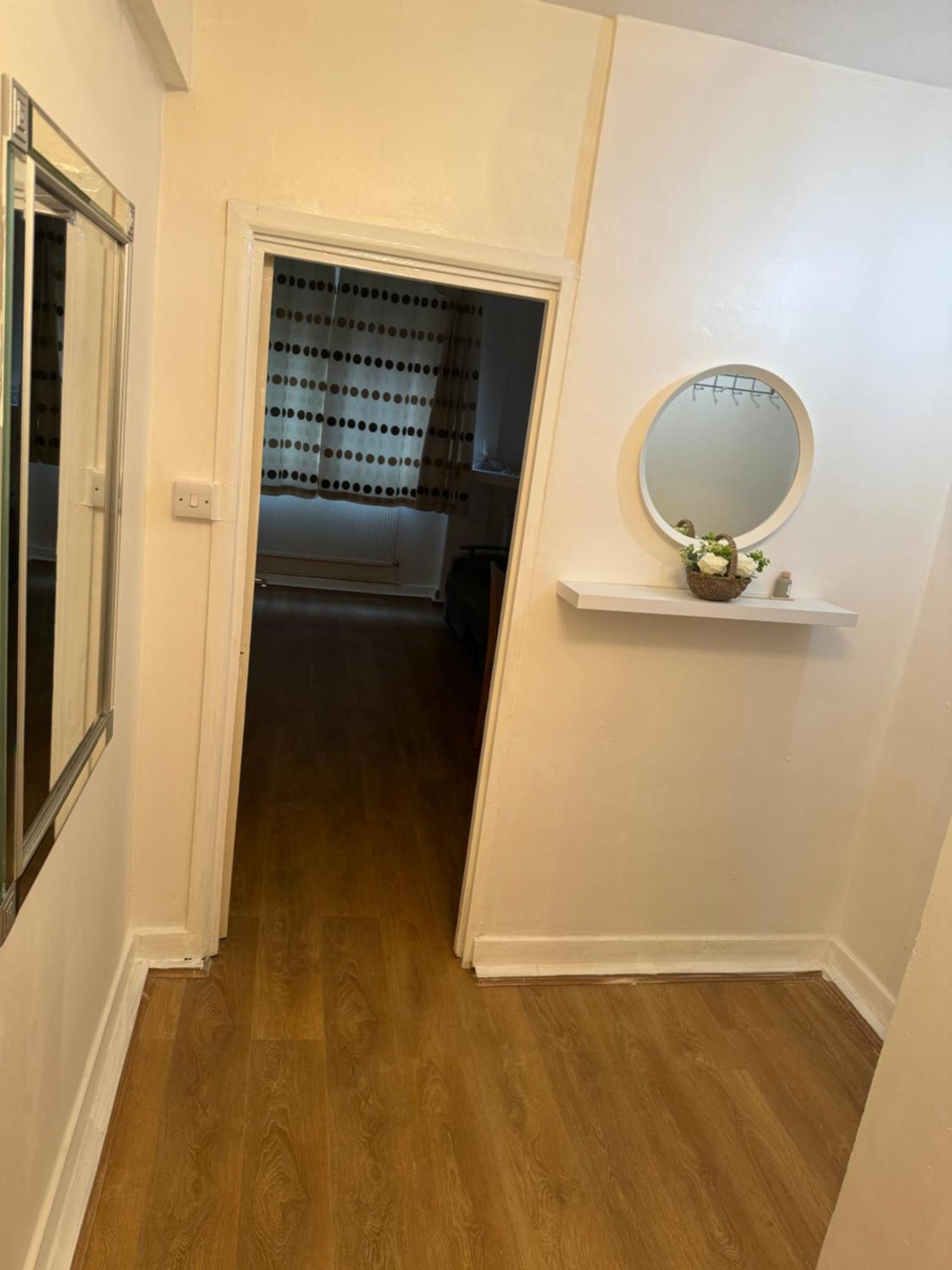 One Bedroom Apartment In Tower Bridge Road Londra Exterior foto
