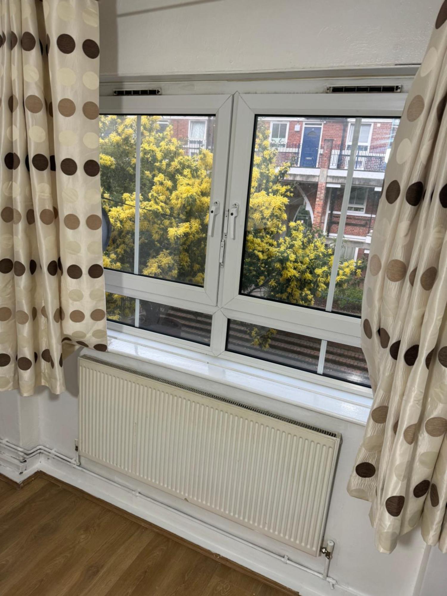 One Bedroom Apartment In Tower Bridge Road Londra Exterior foto