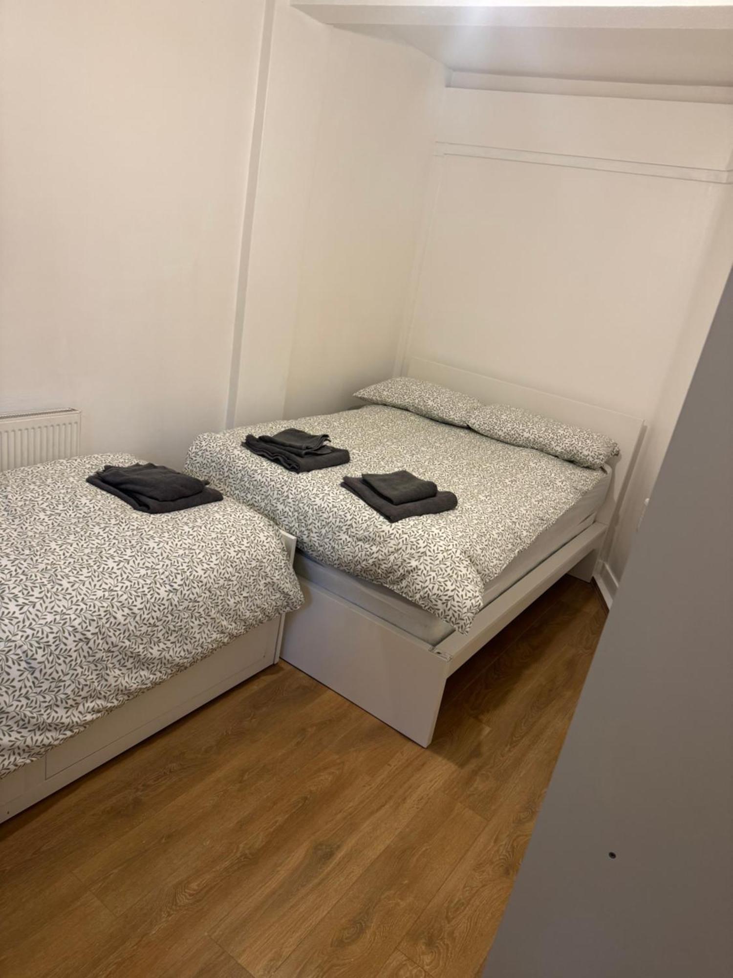 One Bedroom Apartment In Tower Bridge Road Londra Exterior foto